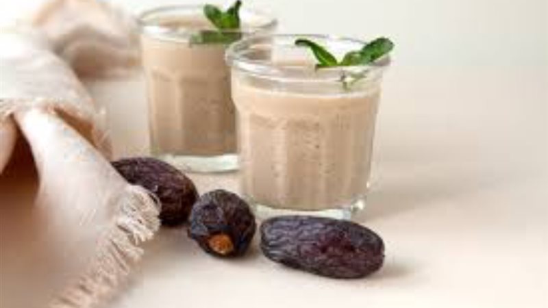 مشروب التمر باللبن