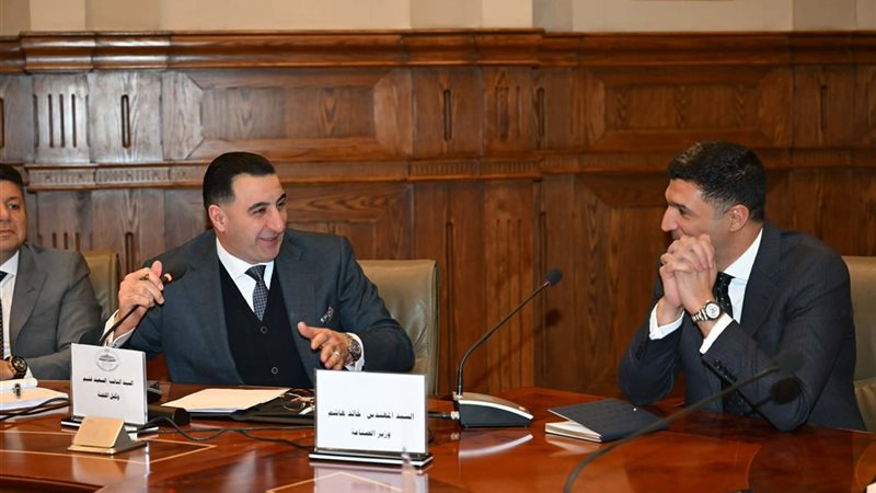 اجتماع لجنة الصناعة