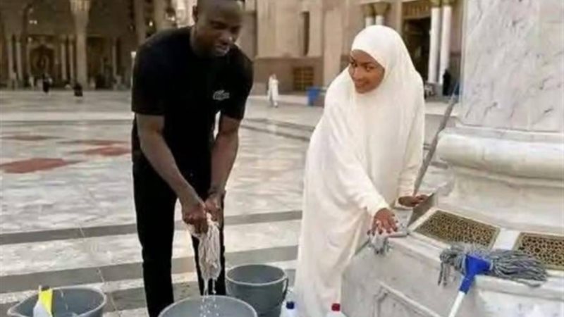 ساديو مانى وزوجته 