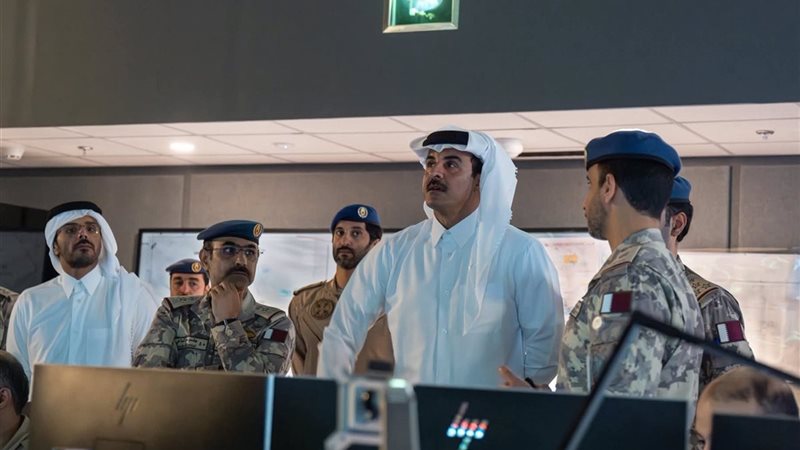 امير قطر يتفقد 