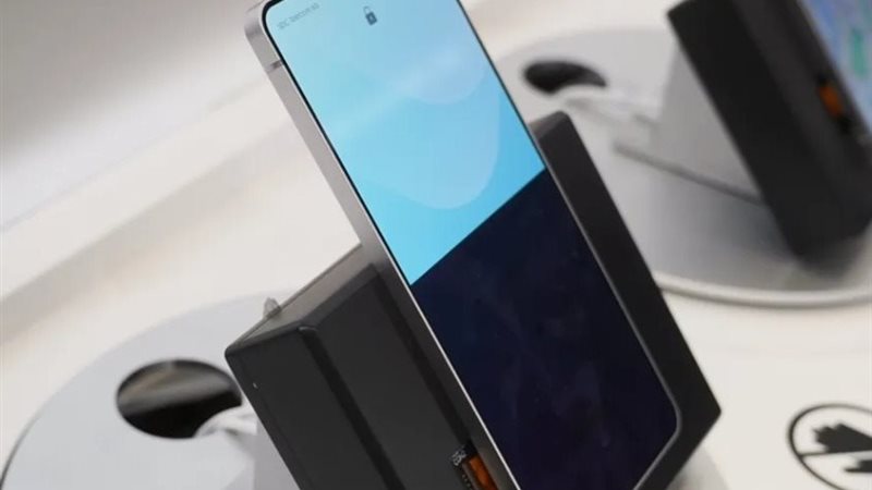 شاشات الهواتف الذكية