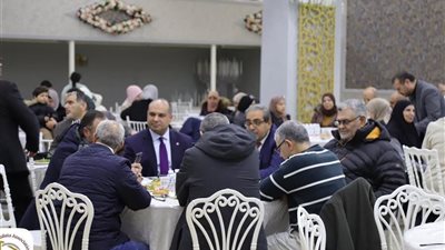 بذخ من الأموال المنهوبة.. موائد الإفطار الفاخرة تكشف عودة خلايا الإخوان في الخارج