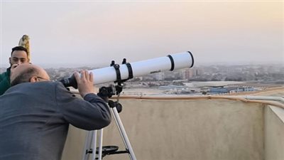 طقس غير مستقر يربك رؤية هلال العيد.. هل تحجب السحب موعد الفطر في مصر؟