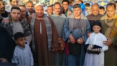 بعد صلاة العيد.. قرية الشيخ محمد كامل تحتفل بفوزه فى دولة التلاوة