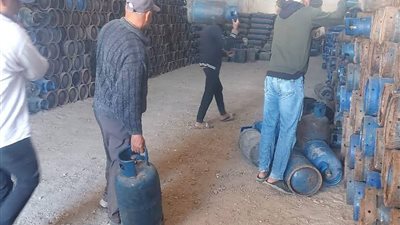 196 مخالفة تموينية وضبط أسطوانات وسلع مخالفة بالمنيا