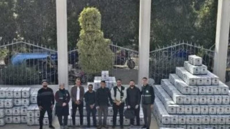 تنظيم مائدة الطعام