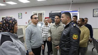 نائب محافظ المنيا يتفقد وحدتي مرور ببني مزار ومطاي 