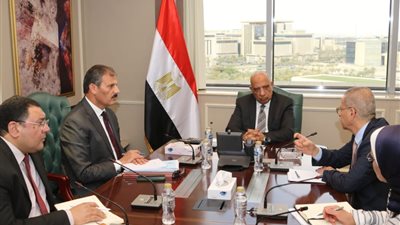 وزير الكهرباء يتابع خطة التشغيل لتأمين الشبكة الموحدة وضمان استقرار واستمرارية التغذية