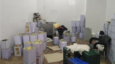 ضبط مصنع ألبان غير مرخص بدمنهور 