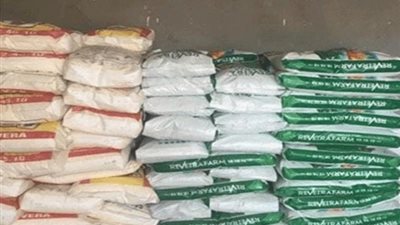 ضبط 25 جوال دقيق مدعم قبل تهريبها للسوق السوداء في البحيرة