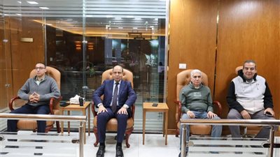 لليوم الثاني.. محافظ المنيا يتابع تنفيذ قرار غلق المحال 9 مساءً