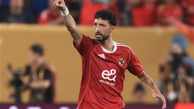 وكيل وسام أبو علي يحسم الجدل: لا مفاوضات مع الأهلي.. والعودة للدوري المصري واردة