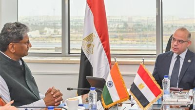 مباحثات بين وزير الاستثمار والسفير الهندي لزيادة التبادل التجاري وتعميق الشراكة 
