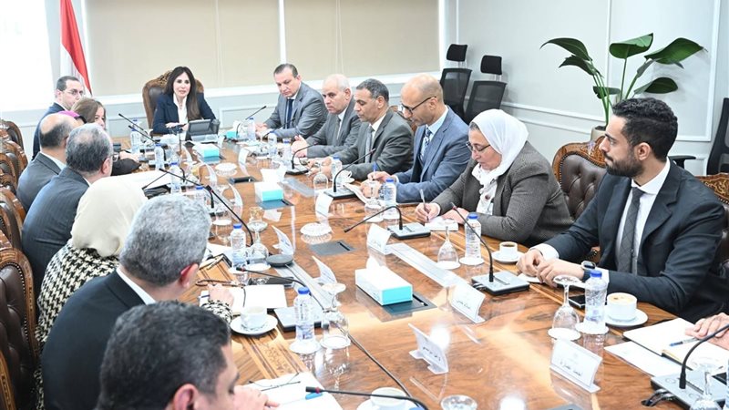 خلال الاجتماع