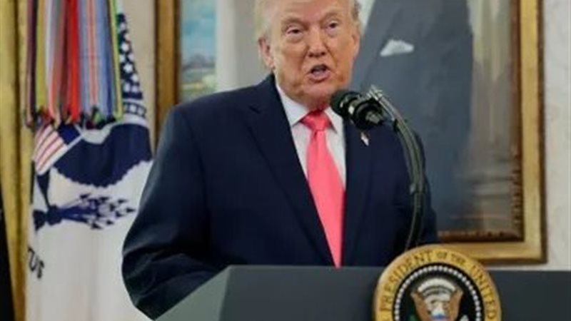 الرئيس الأمريكي دونالد