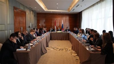 وزير الخارجية يلتقي ممثلي كبرى الشركات الروسية