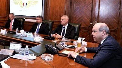 وزير الطيران المدني يتابع الاستعدادات النهائية لموسم الحج 1447هـ 