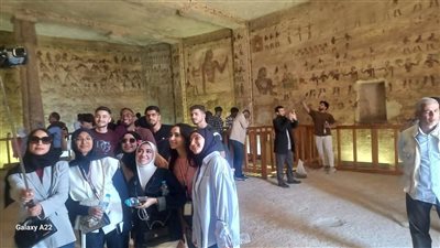 رحلة بين التاريخ والحضارة.. بني حسن الأثرية تستقبل وفد طلابي من 24 دولة