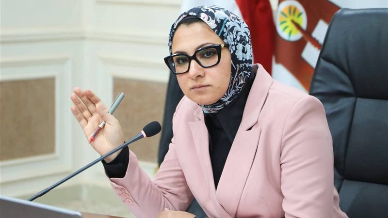 حنان مجدي محافظ الوادي