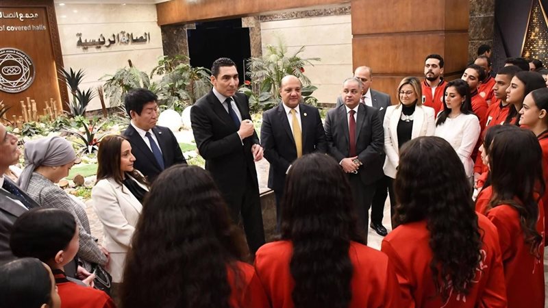 وزير الشباب والرياضة