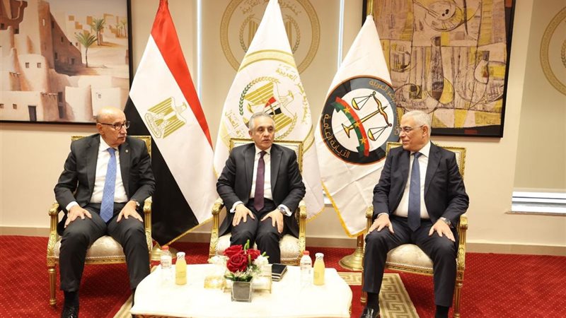 وزير العدل يشهد أداء اليمين القانونية لأعضاء النيابة العامة