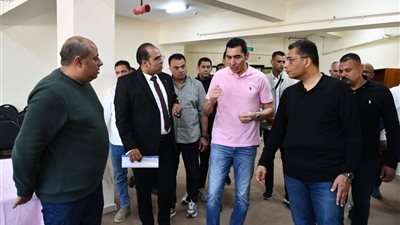 وزير الرياضة ومحافظ البحر الأحمر يتفقدان المدينة الشبابية والمركز الدولي للتنمية بالغردقة