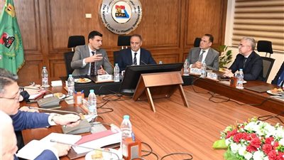 وزير الصناعة: الحد من تصدير المواد الخام في صورتها الأولية لتعظيم القيمة المضافة