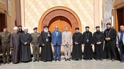 محافظ المنيا يهنئ القيادات الكنسية بمراكز الشمال بعيد القيامة المجيد 