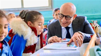 وزير التربية والتعليم يجري جولة تفقدية لمدارس محافظة الشرقية 