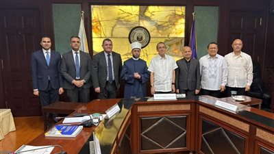 وزير الأوقاف يبحث مع رئيس المحكمة العليا بالفلبين تعزيز التعاون في تدريب القضاة الشرعيين