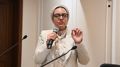 ريهام عبد النبي تحذر: تدهور الجنيه المصري يهدد جيوب المصريين والاستقرار الاقتصادي 