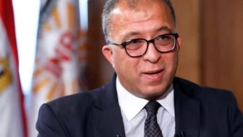 الدكتور أشرف العربي