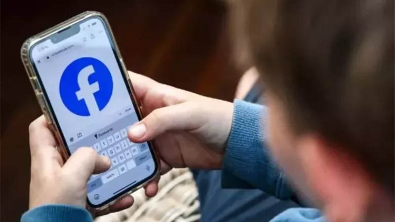 حظر مواقع التواصل لمن هم دون 15 عامًا 