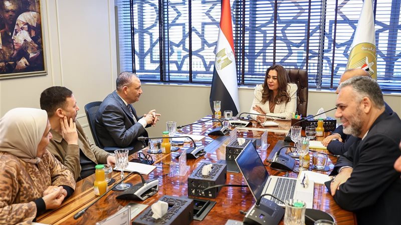 الدكتورة منال عوض