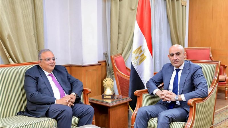 محمد عبد اللطيف وزير