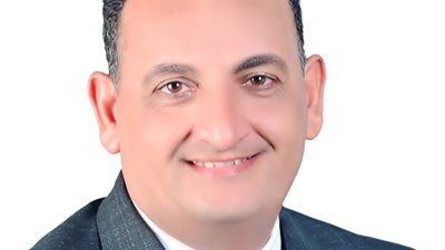 للعام التاسع على التوالي.. رضا عزت مستشارًا إعلاميًا لكلية اللاهوت الإنجيلية