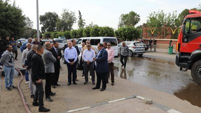 محافظ القاهرة يشكّل لجنة هندسية لفحص آثار حريق مخزن مدينة نصر