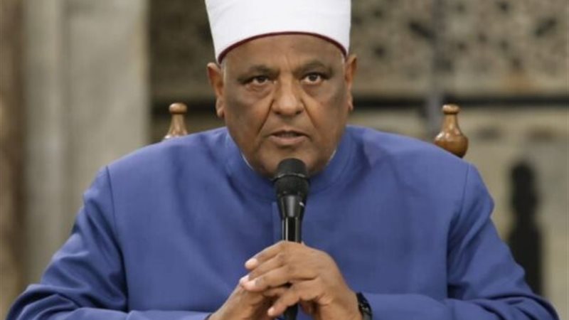 الدكتور عباس شومان