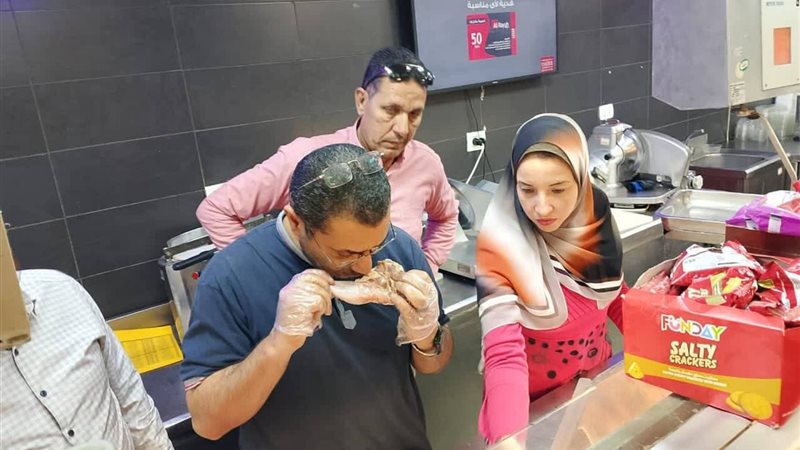 جانب من الحملات الرقابية 