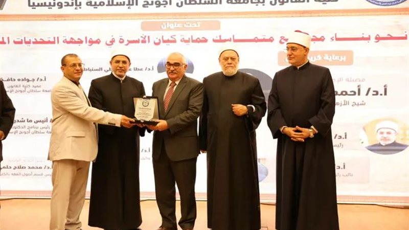 جانب من الحضور 