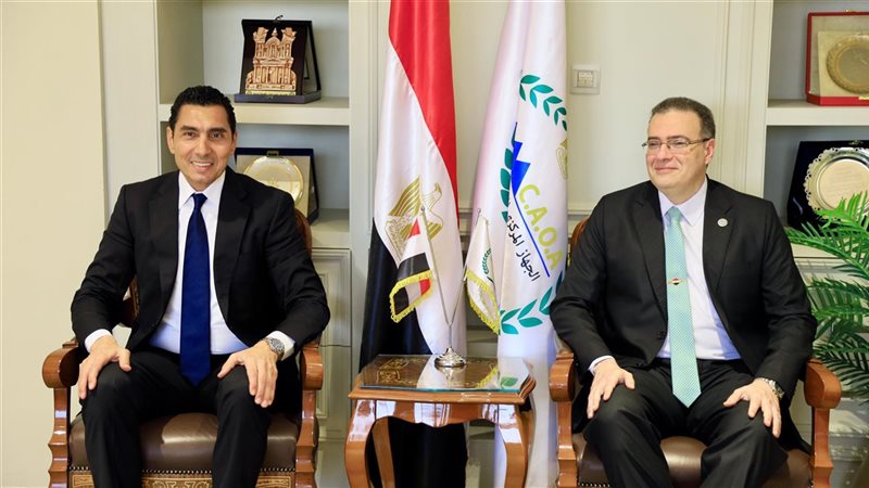 وزير الشباب والرياضة ورئيس التنظيم والإدارة 