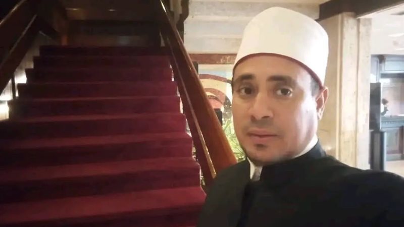 إمام المسجد المجني