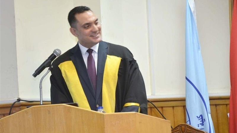 الدكتور أحمد إيهاب