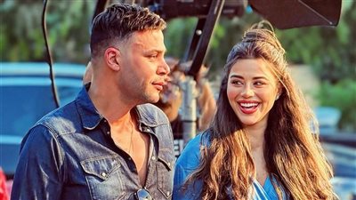 محمد إمام يروج لفيلم «صقر وكناريا».. هل يعرض في عيد الأضحى؟