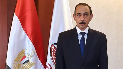 محافظ سوهاج يعلن ضبط مستودع استولى على 172 طن دقيق بالعسيرات