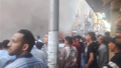 كانوا ماشيين في الشارع.. إصابة شخصين إثر انهيار جزئي لعقار بالإسكندرية 