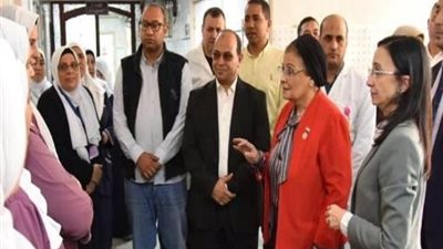 نائب وزير الصحة تتفقد المنشآت الصحية بالبحيرة وتوجه برفع كفاءة خدمات الأم والطفل
