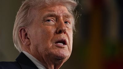 رصاص على مائدة السياسة.. ترامب يستبعد شبهة إيران في حادث عشاء البيت الأبيض