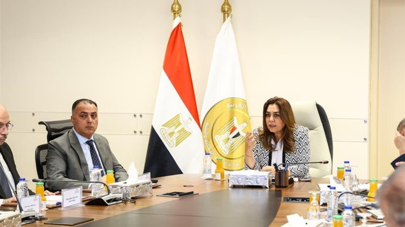 الدكتورة منال عوض