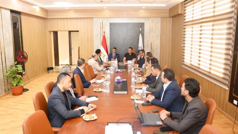 اجتماع بجامعة المنصورة